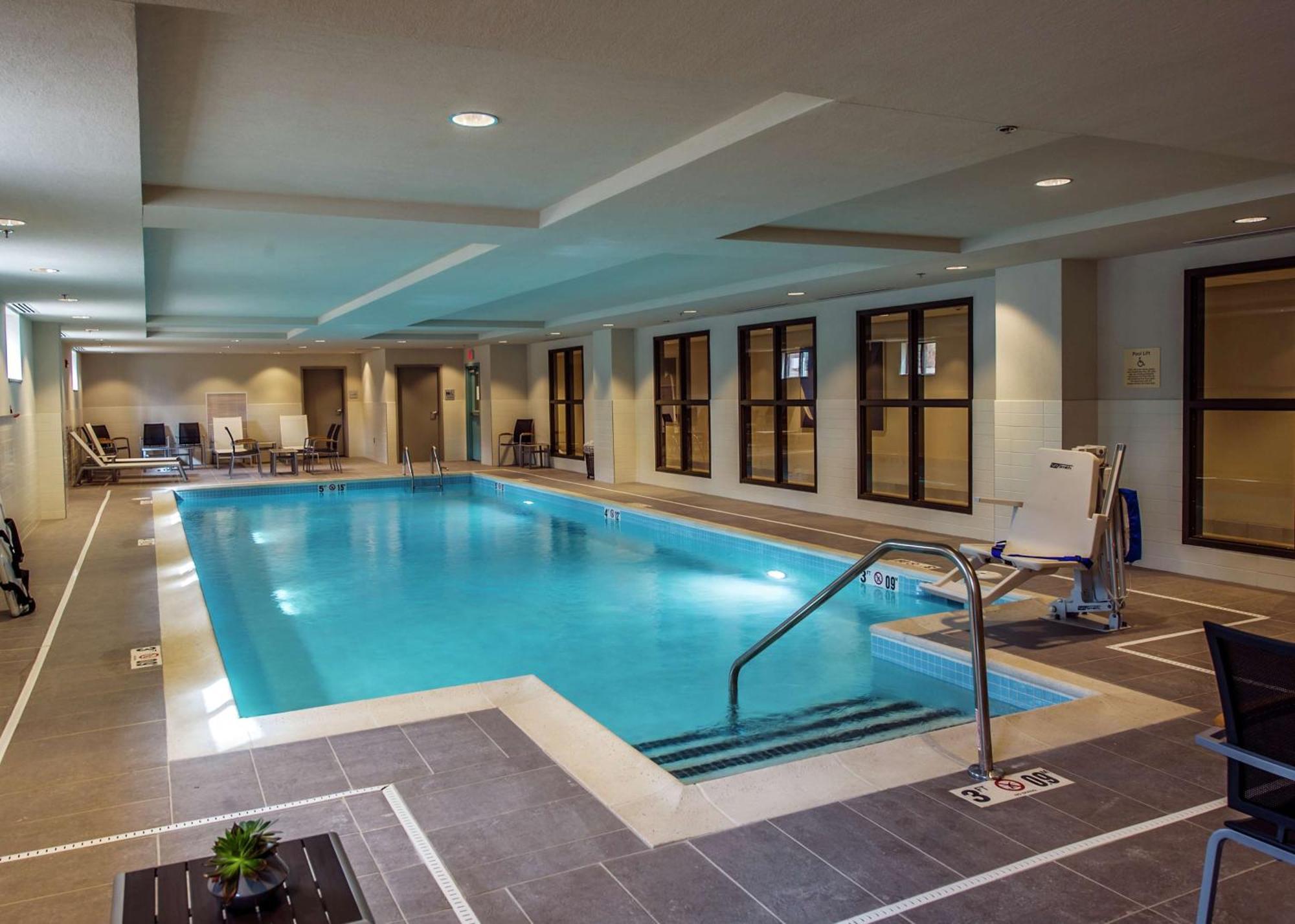 Hampton Inn & Suites/Foxborough/Mansfield Eksteriør billede